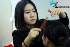 水墨化妆造型培训机构为中浩建设打造年会造型