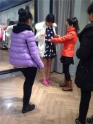 “走街”备受烟台化妆学校学生的热捧