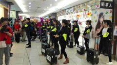 水墨化妆摄影培训学校  接受电视台采访展示过硬