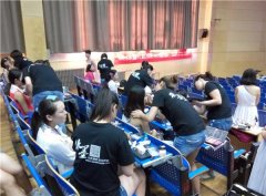 水墨化妆团队受邀为烟大外国语学院毕业晚会主