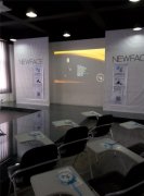 水墨张校长受邀为少儿家长及成人模特讲解化妆