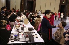 安联圣诞嘉年华再次力邀水墨化妆团队为近百位