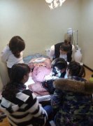 同学们观摩张校长半永久实操课