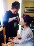 水墨张老师受邀为参加朗诵会主持人定制造型