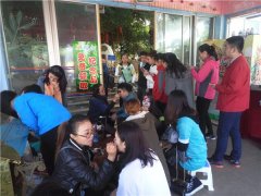 塔山恐怖医院迎客  水墨打造诡异造型