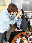 经典歌曲《妈妈的味道》MV录制，化妆造型由水墨