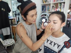 水墨美业化妆团队倾力为周蕾老师参加“第十四