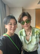 水墨美业化妆团队受邀参与养马岛音乐节，为王